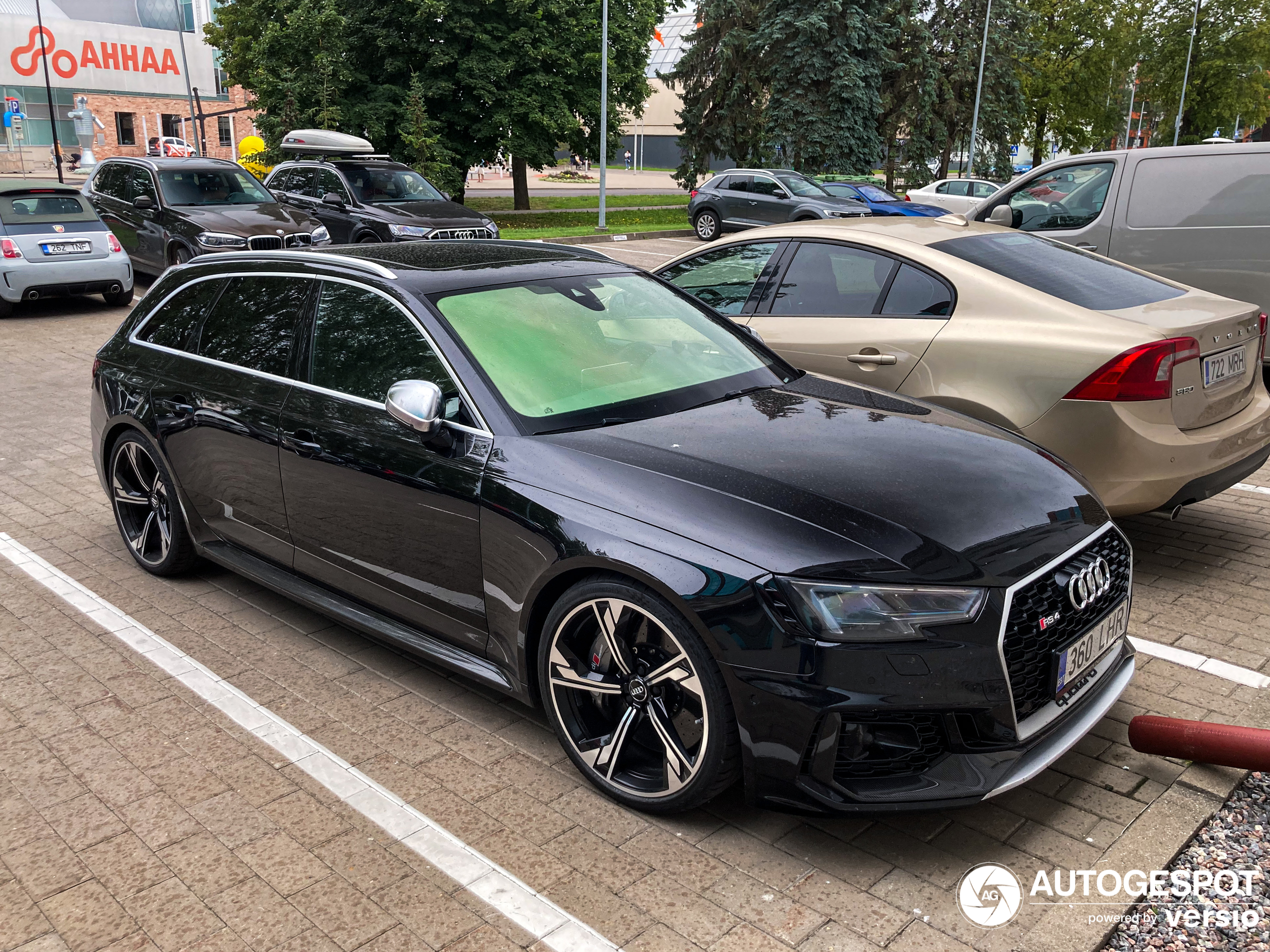 Audi RS4 Avant B9