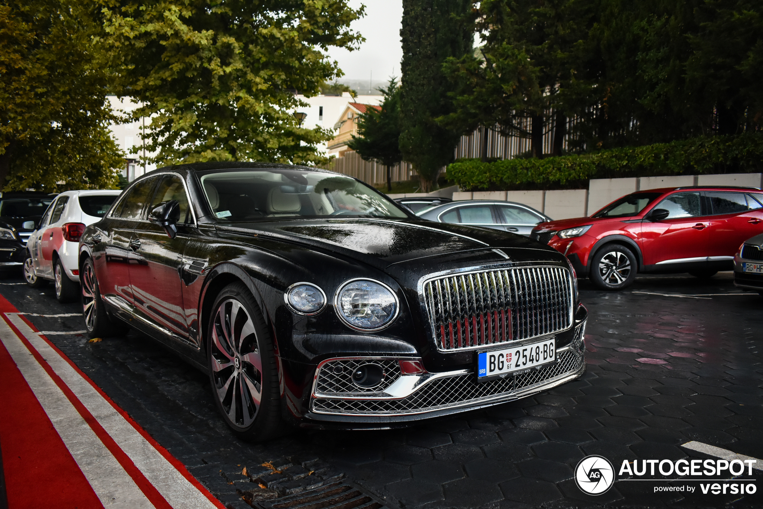 Bentley Flying Spur V8 Azure