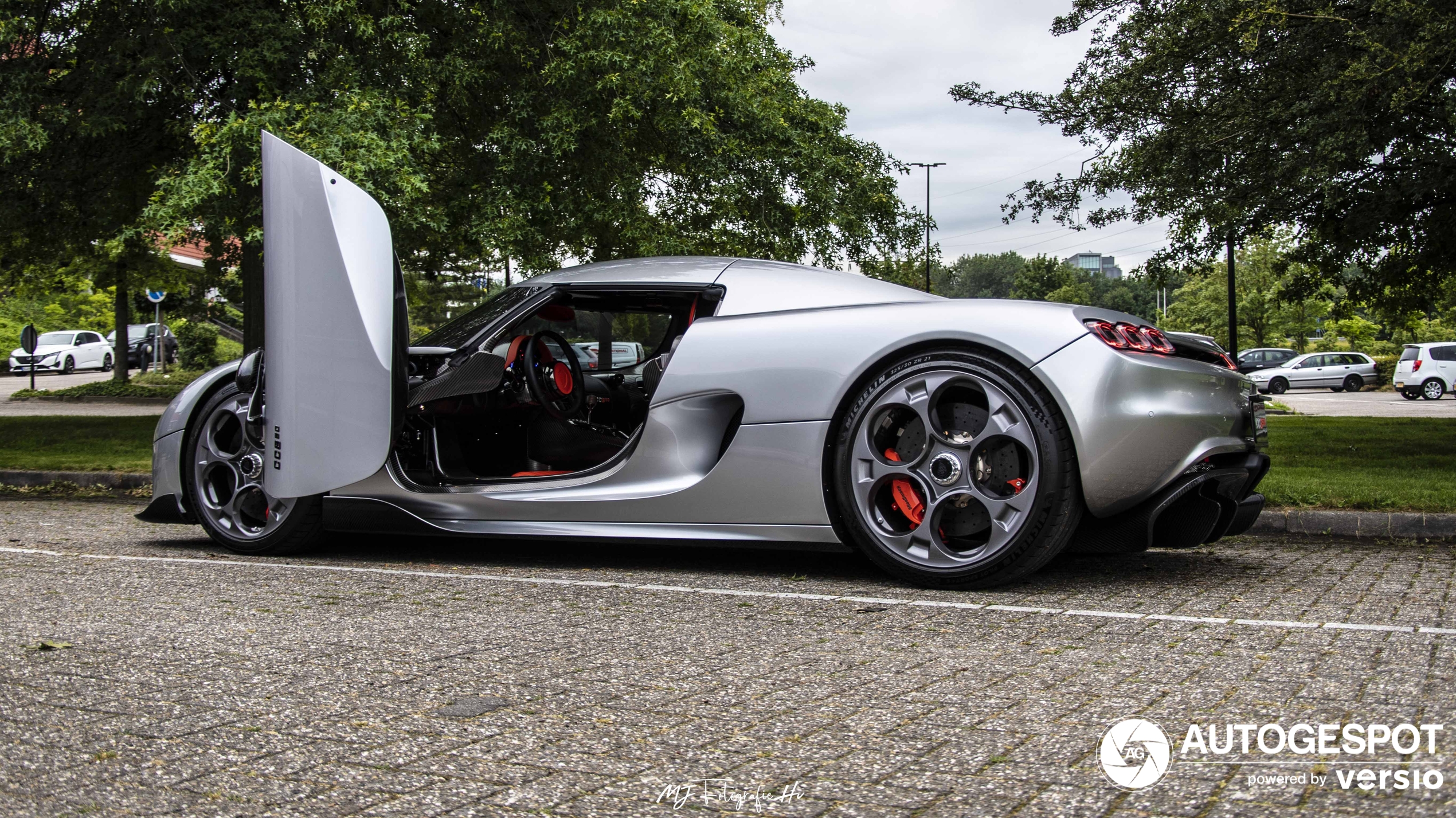 A Koenigsegg CC850 shows up in the netherlands