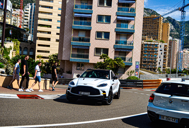 Aston Martin DBX707