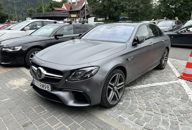 Mercedes-AMG E 63 S W213