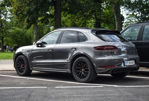 Porsche 95B Macan GTS