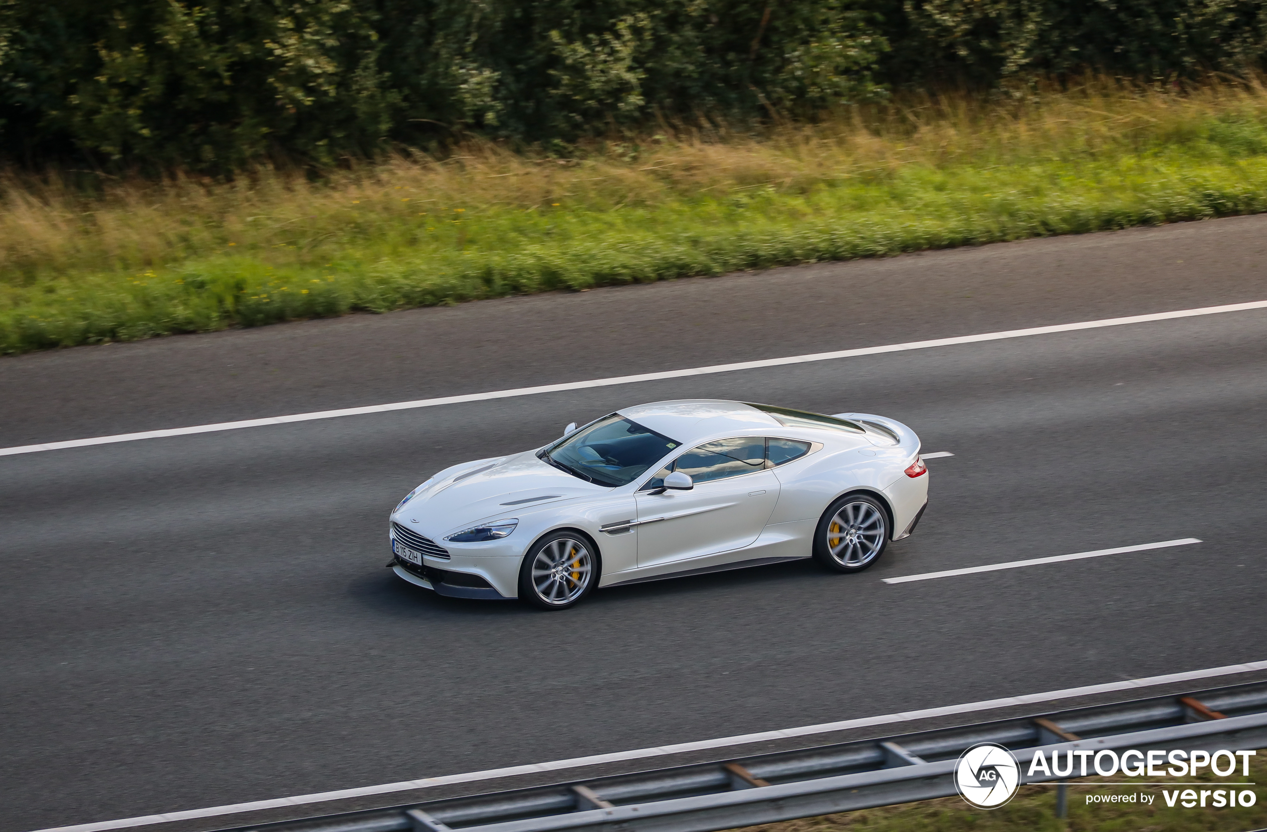 Aston Martin Vanquish 2013