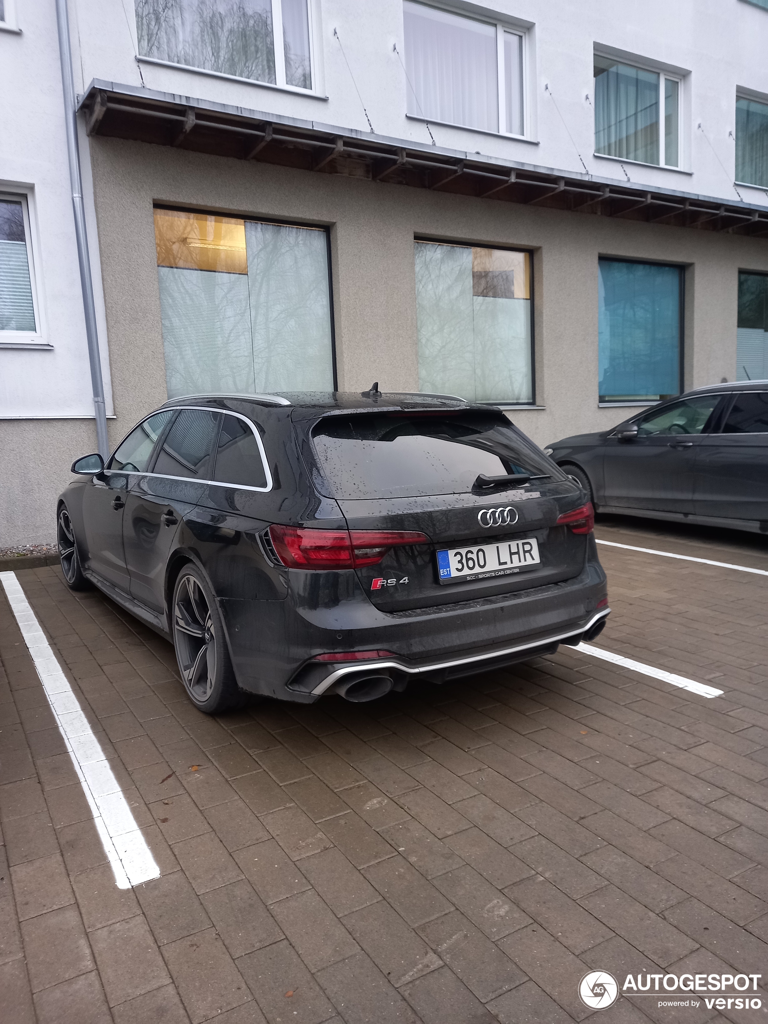 Audi RS4 Avant B9