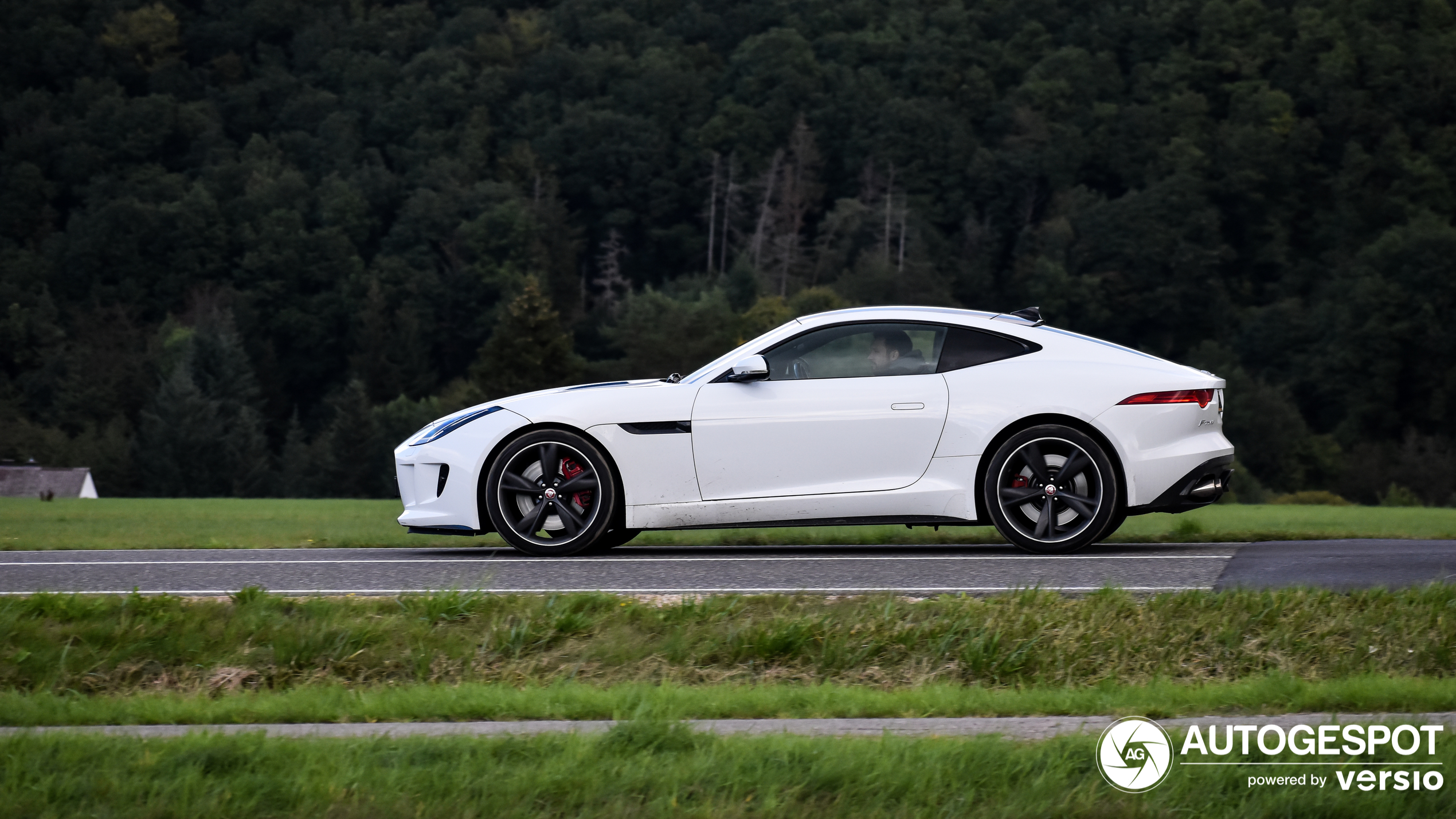 Jaguar F-TYPE R Coupé