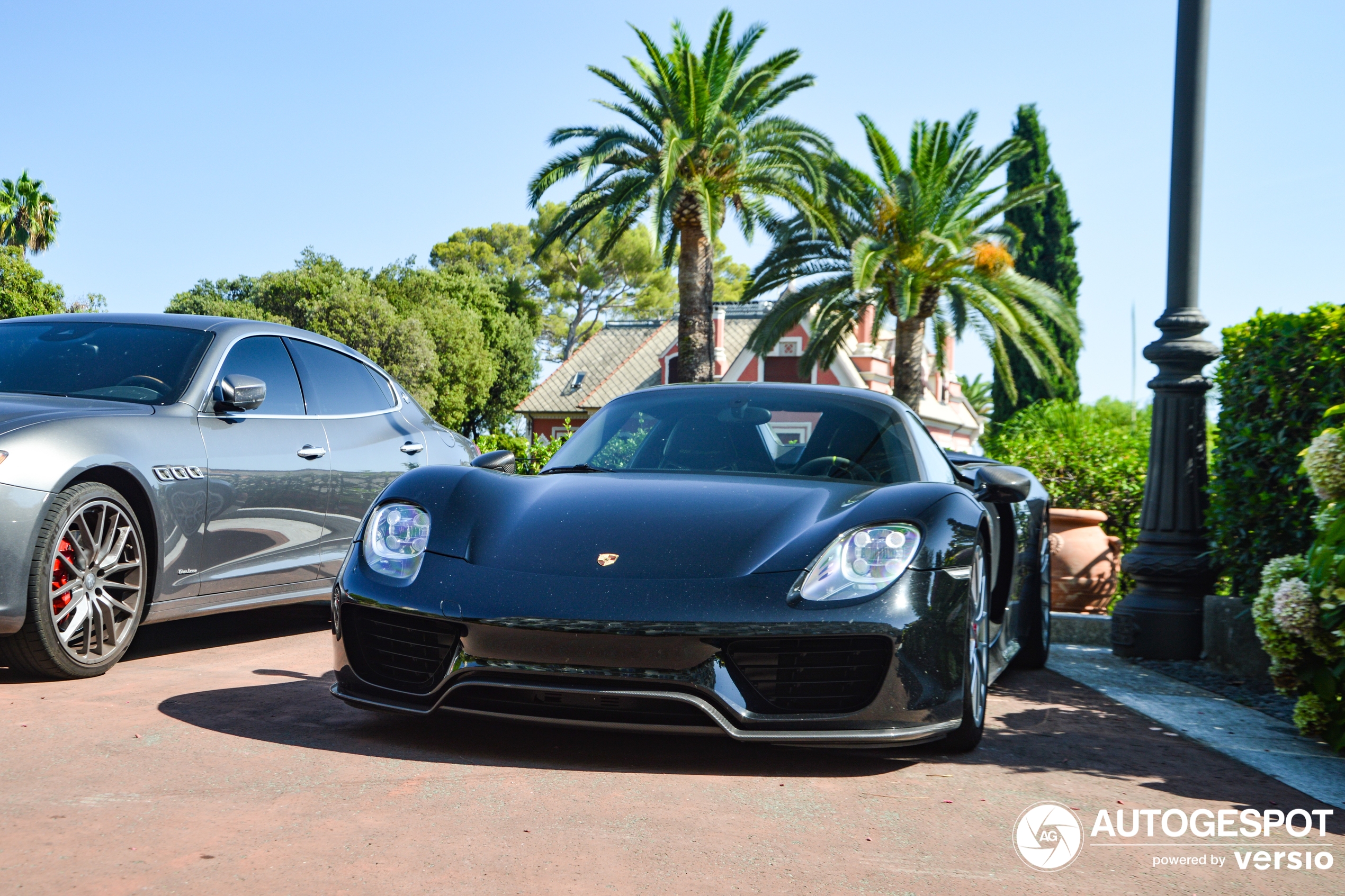 Porsche 918 Spyder Weissach Package