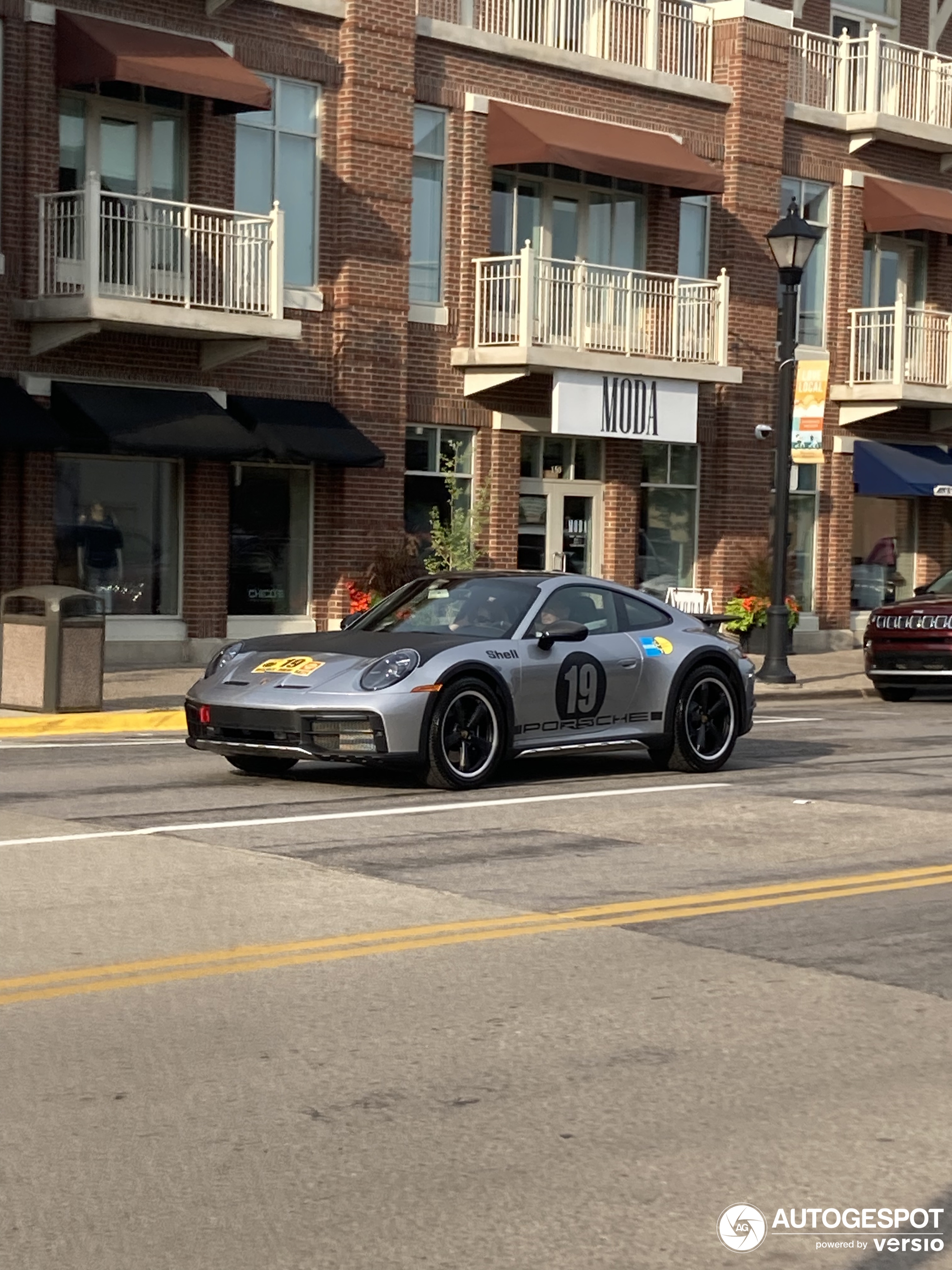 Porsche 992 Dakar