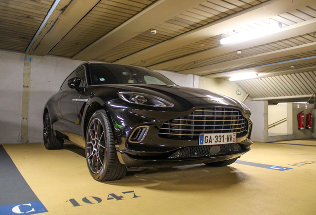 Aston Martin DBX