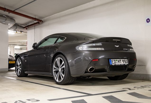 Aston Martin V12 Vantage