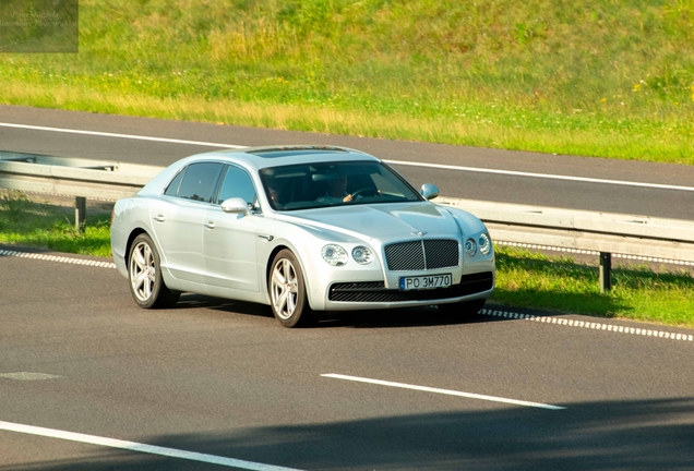 Bentley Flying Spur V8