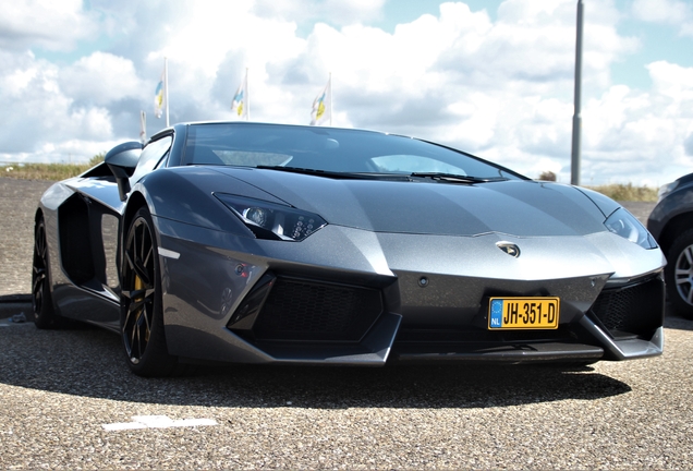 Lamborghini Aventador LP700-4 Roadster