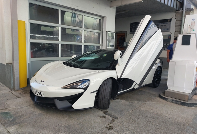 McLaren 570S