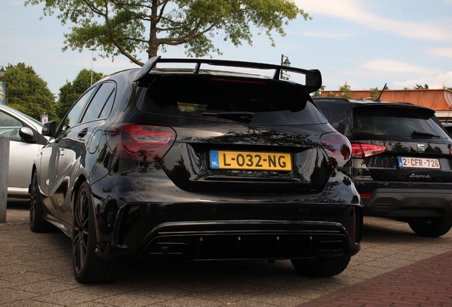 Mercedes-AMG A 45 W176 2015