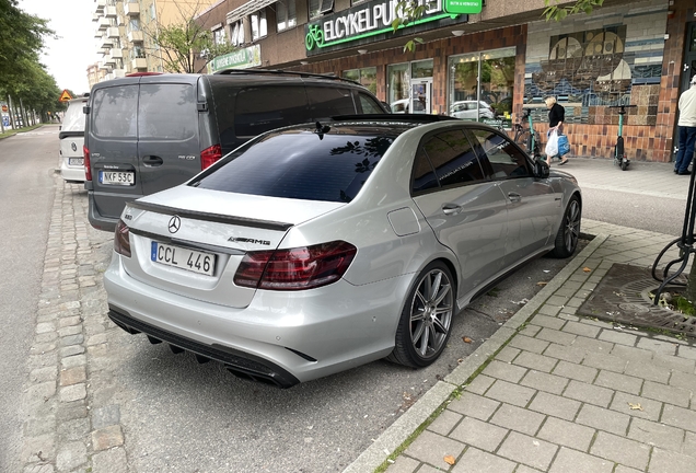 Mercedes-Benz E 63 AMG S W212