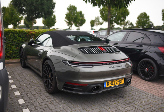 Porsche 992 Carrera 4S Cabriolet