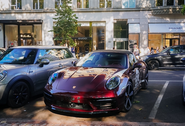 Porsche 992 Targa 4S Heritage Design Edition