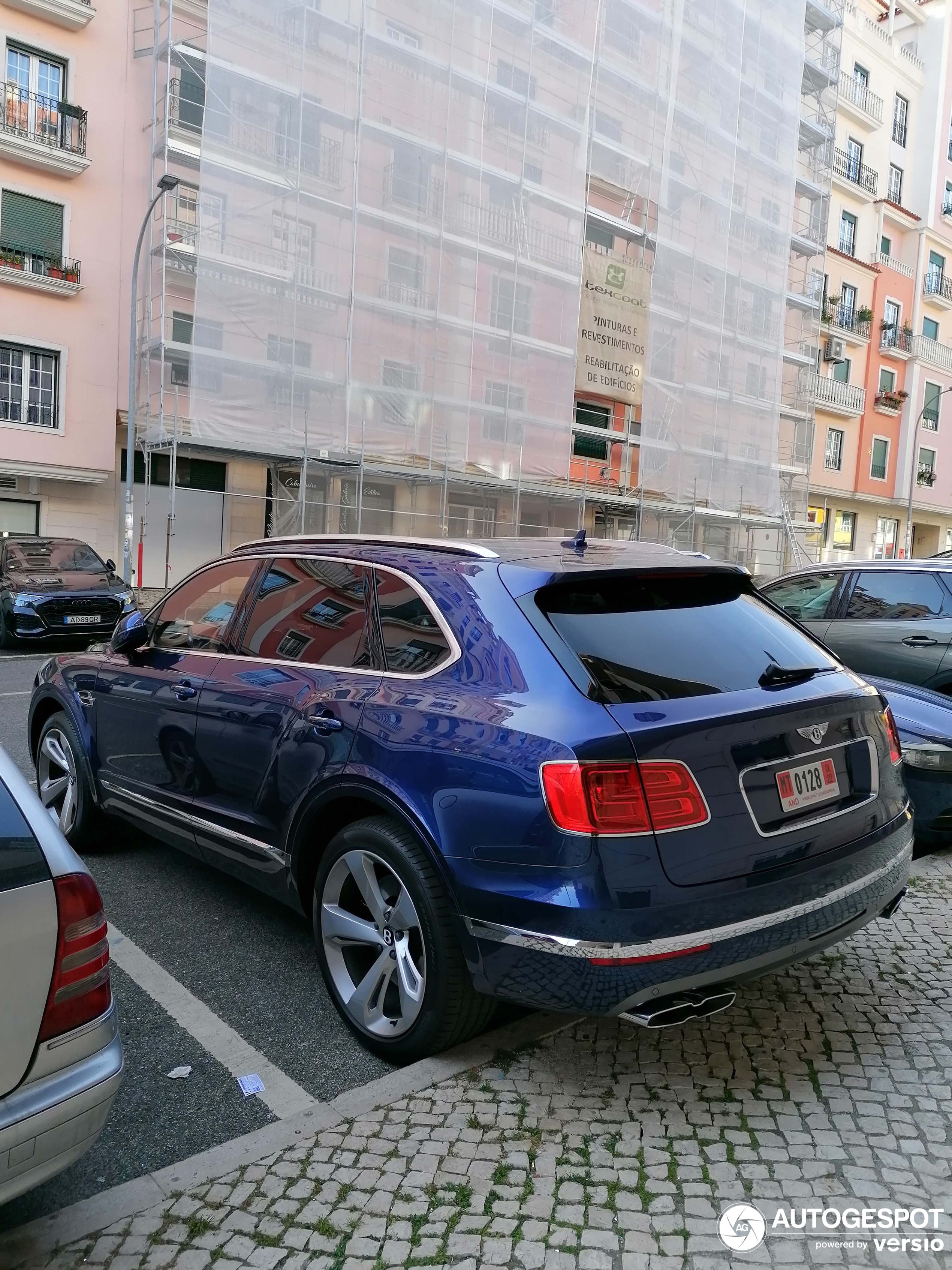 Bentley Bentayga V8