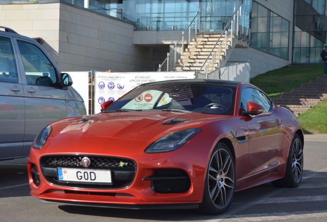 Jaguar F-TYPE R Coupé 2017