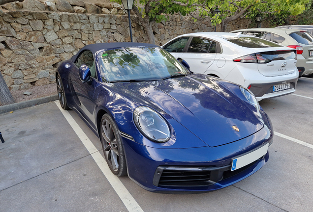 Porsche 992 Carrera 4S Cabriolet