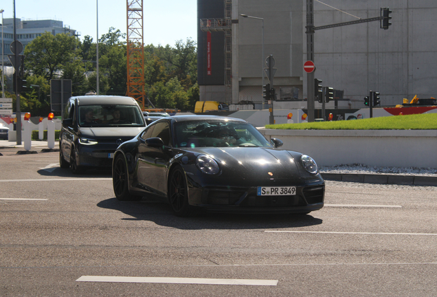 Porsche 992 Carrera GTS