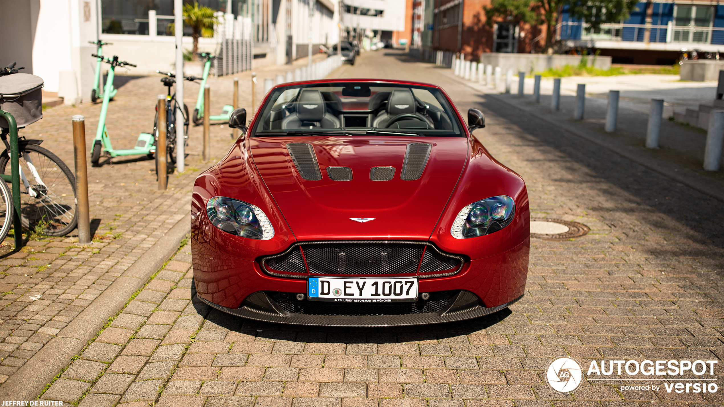 Aston Martin V12 Vantage S Roadster