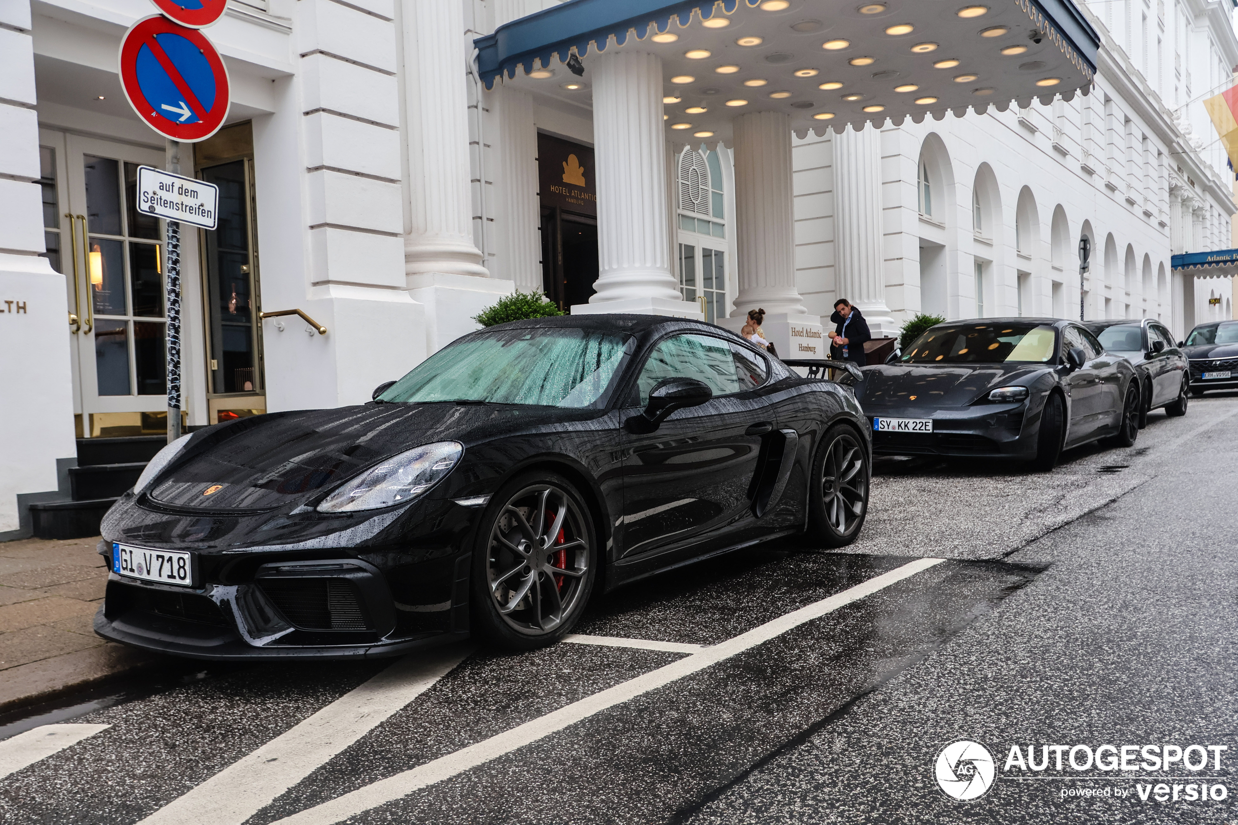 Porsche 718 Cayman GT4