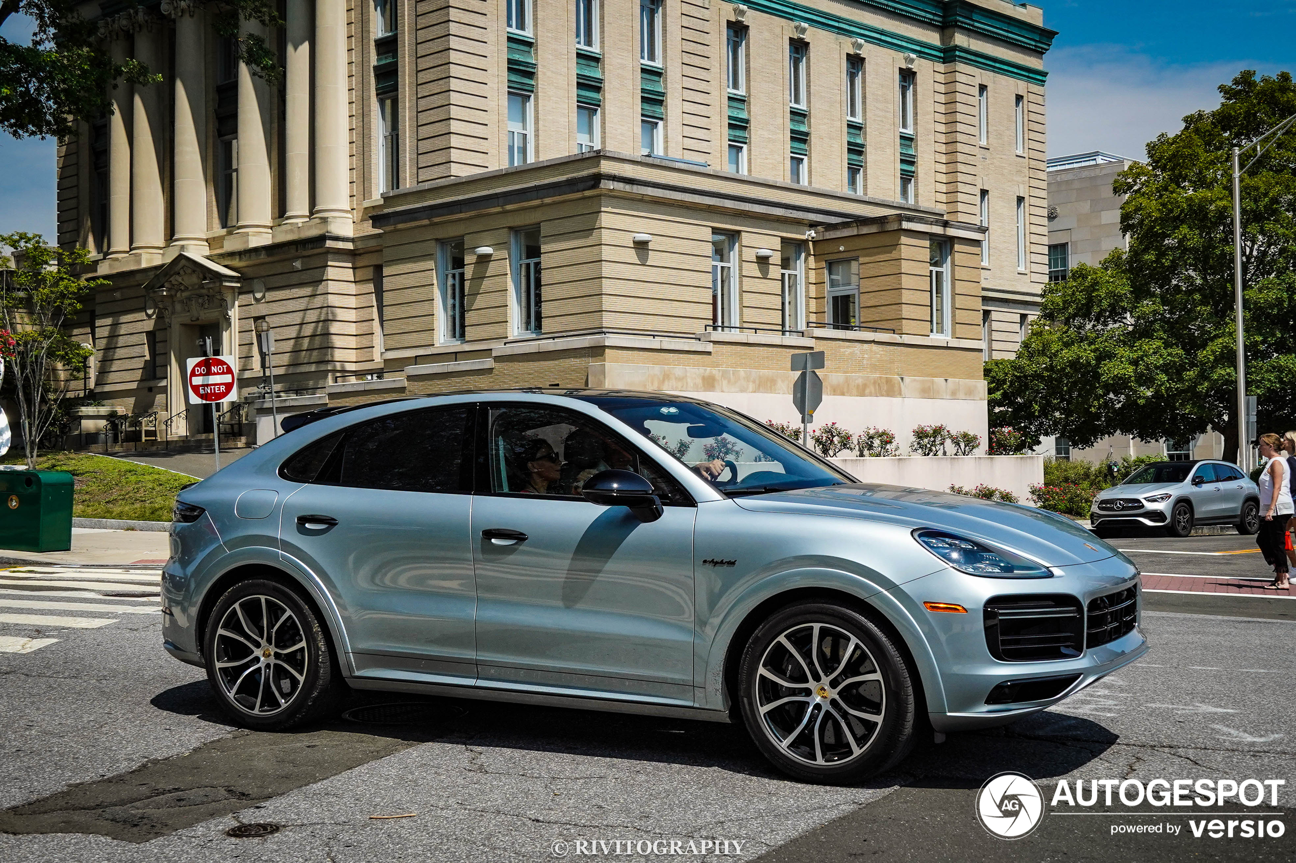 Porsche Cayenne (E3) Turbo - Biscay Blue Metallic 