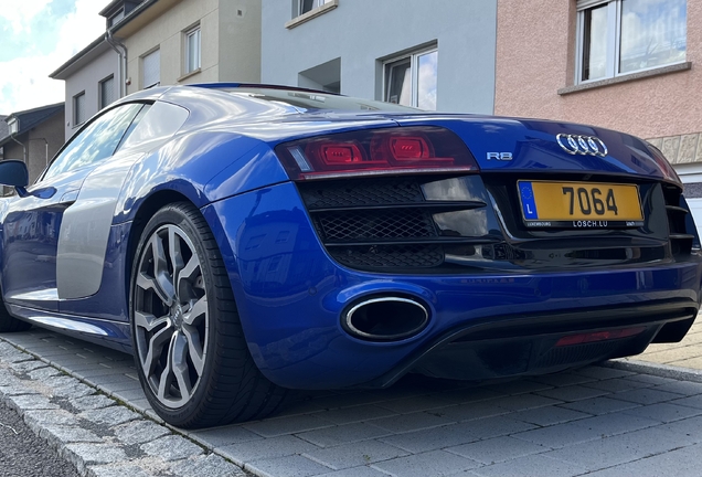 Audi R8 V10