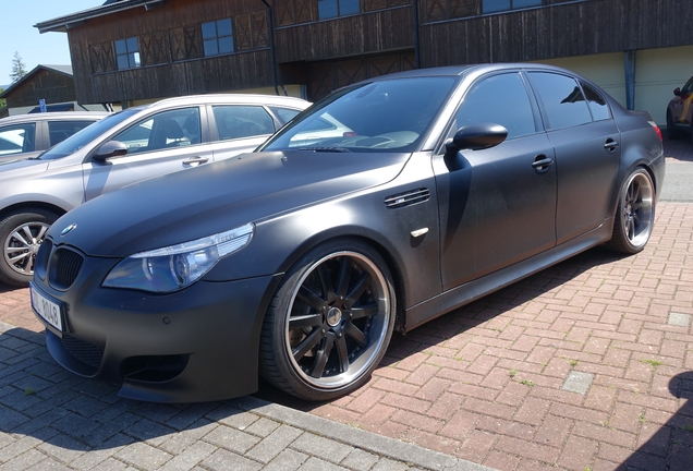 BMW M5 E60 2007