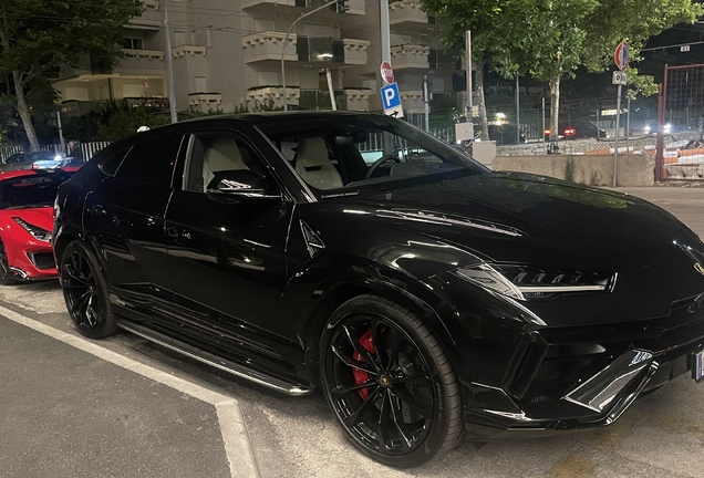 Lamborghini Urus S