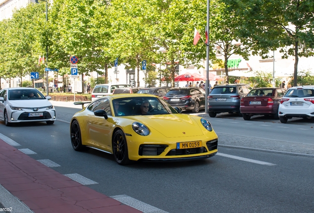 Porsche 992 Carrera 4 GTS