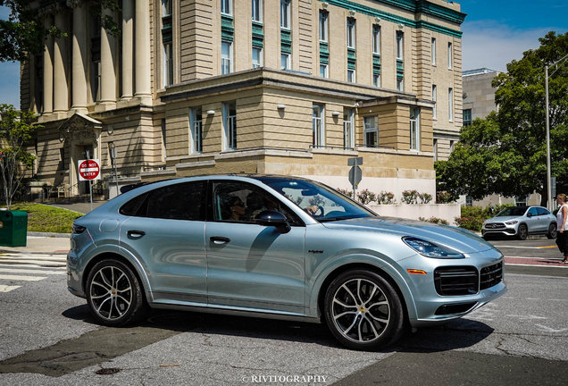 Porsche Cayenne Coupé Turbo S E-Hybrid