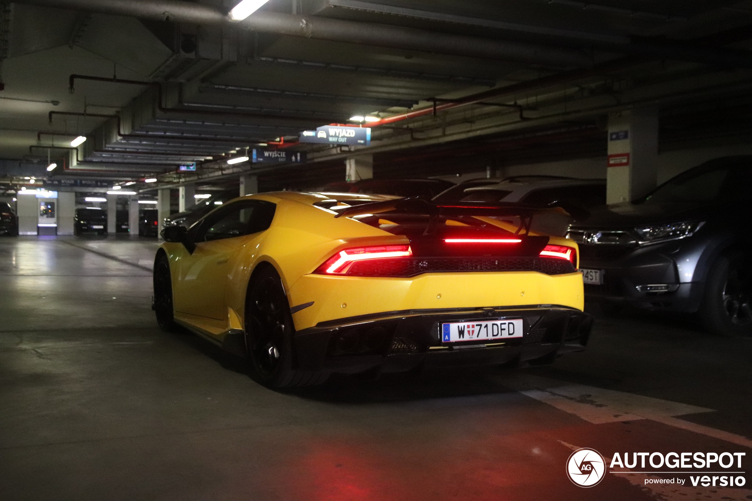 Lamborghini Huracán LP610-4 1016 Industries