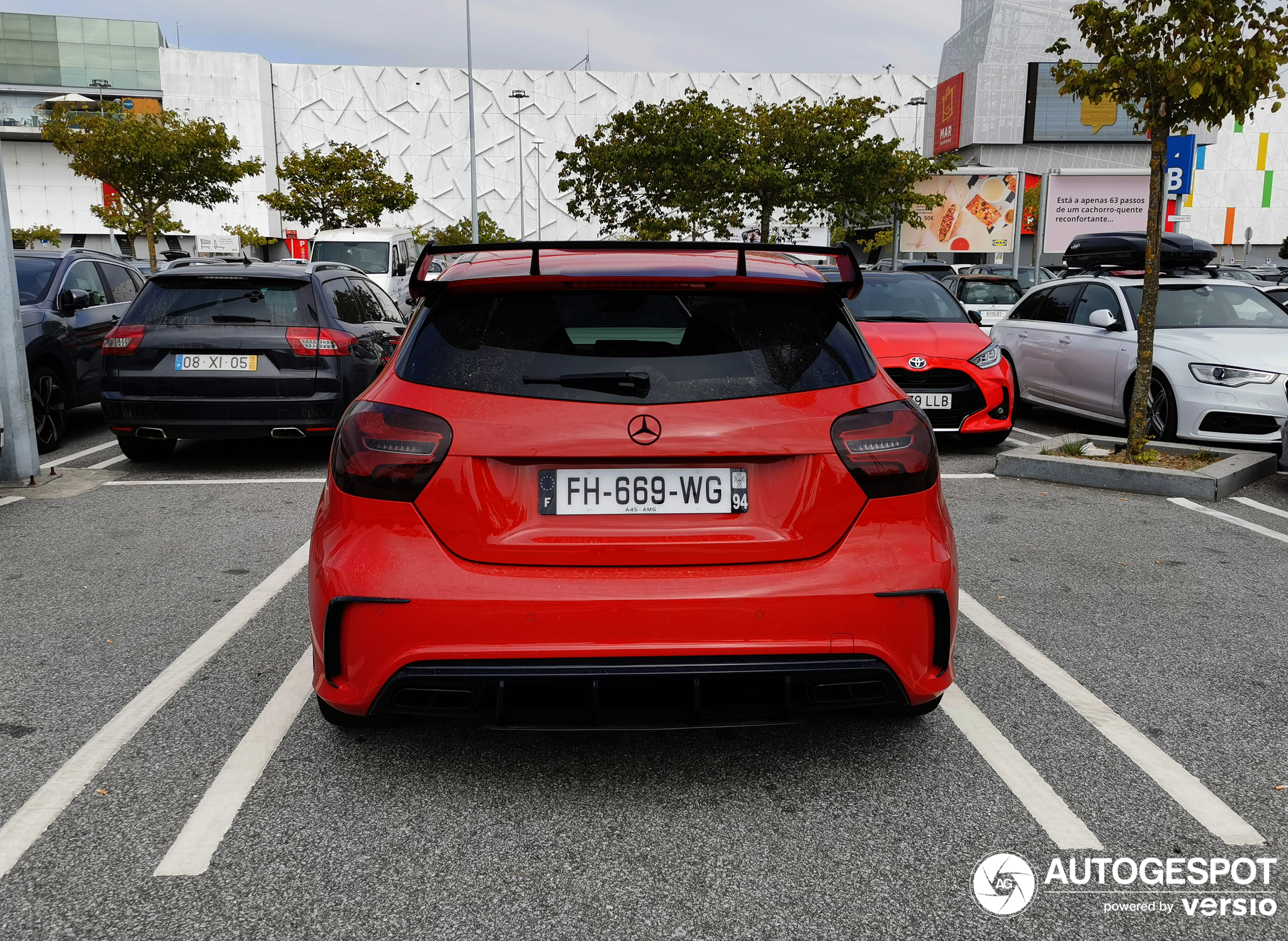 Mercedes-AMG A 45 W176 2015