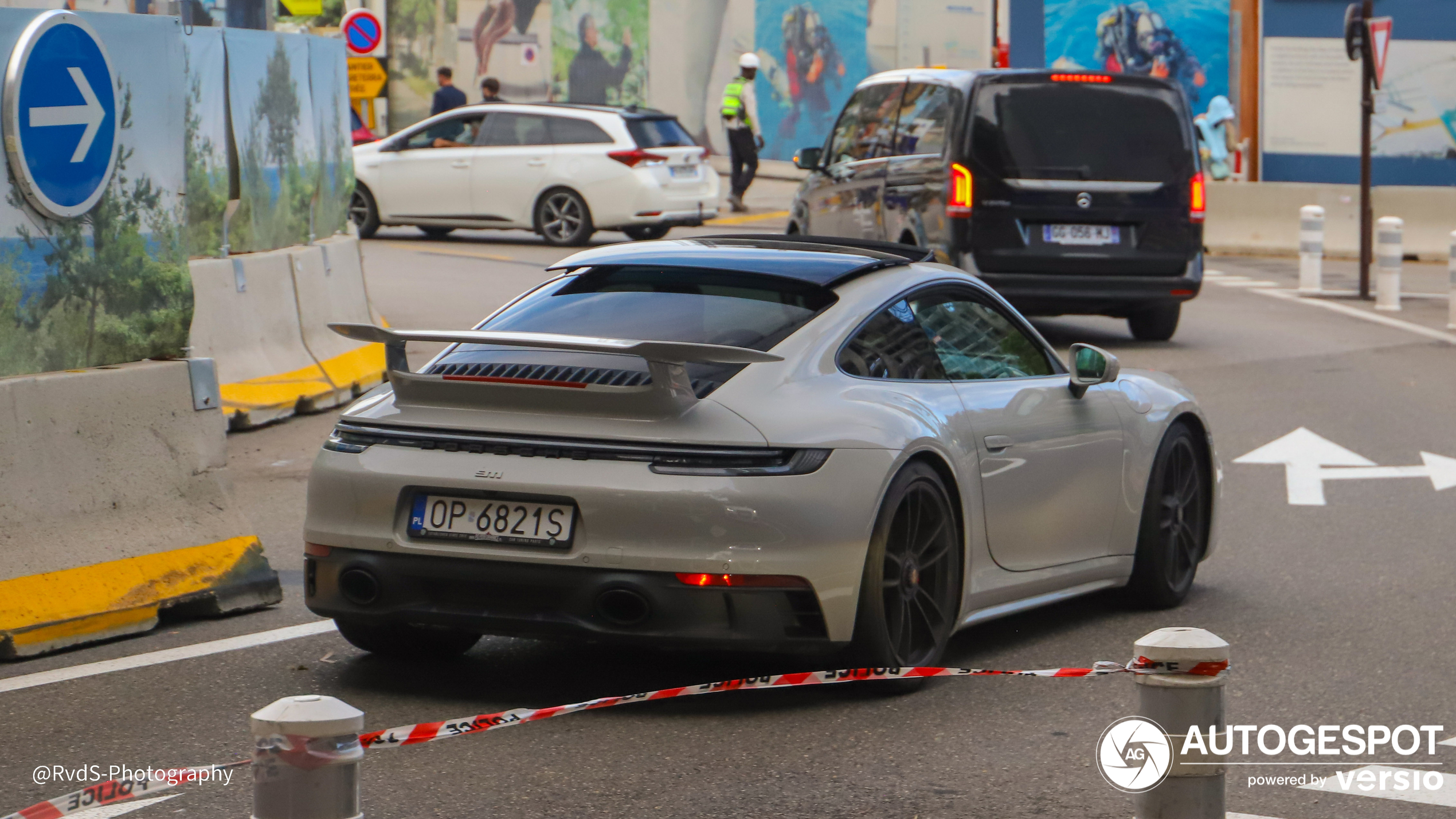 Porsche 992 Carrera GTS