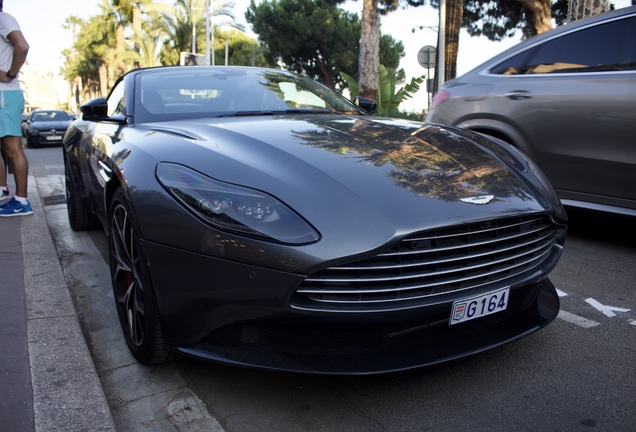 Aston Martin DB11 V8 Volante