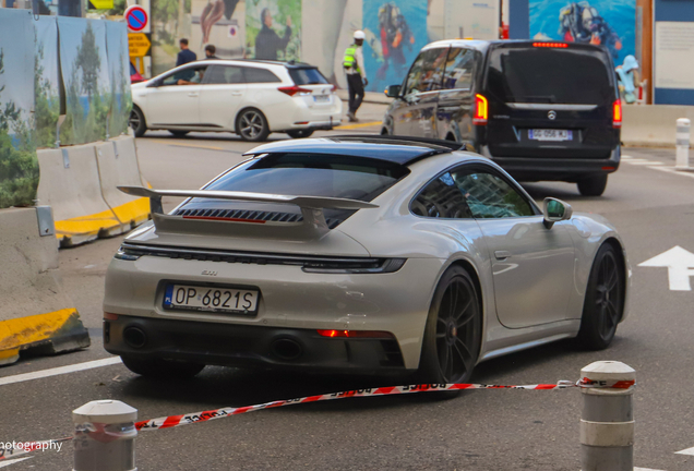 Porsche 992 Carrera GTS