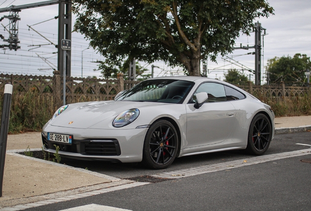 Porsche 992 Carrera 4S