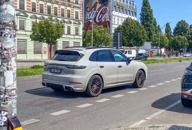 Porsche 9YA Cayenne GTS