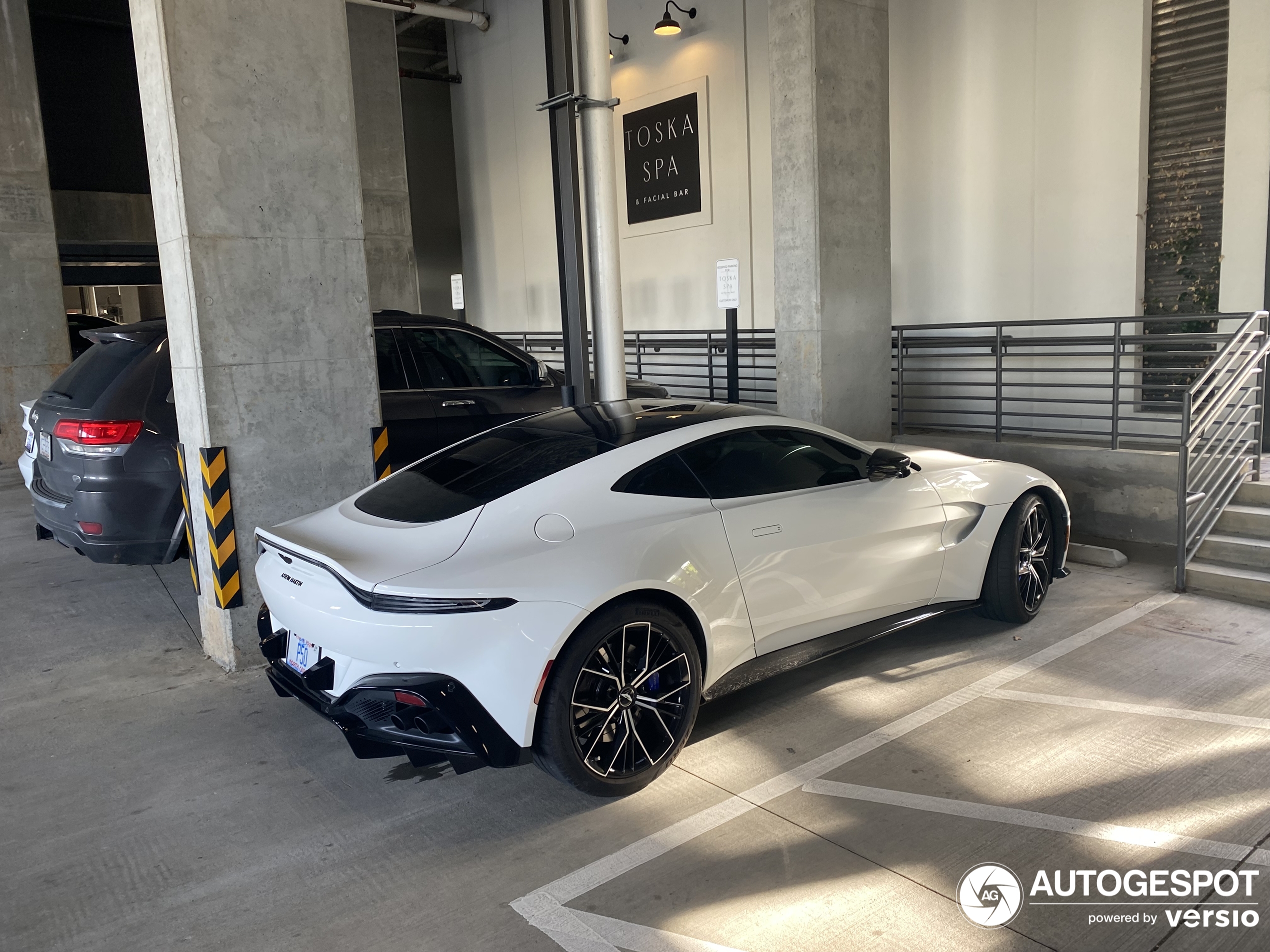 Aston Martin V8 Vantage 2018