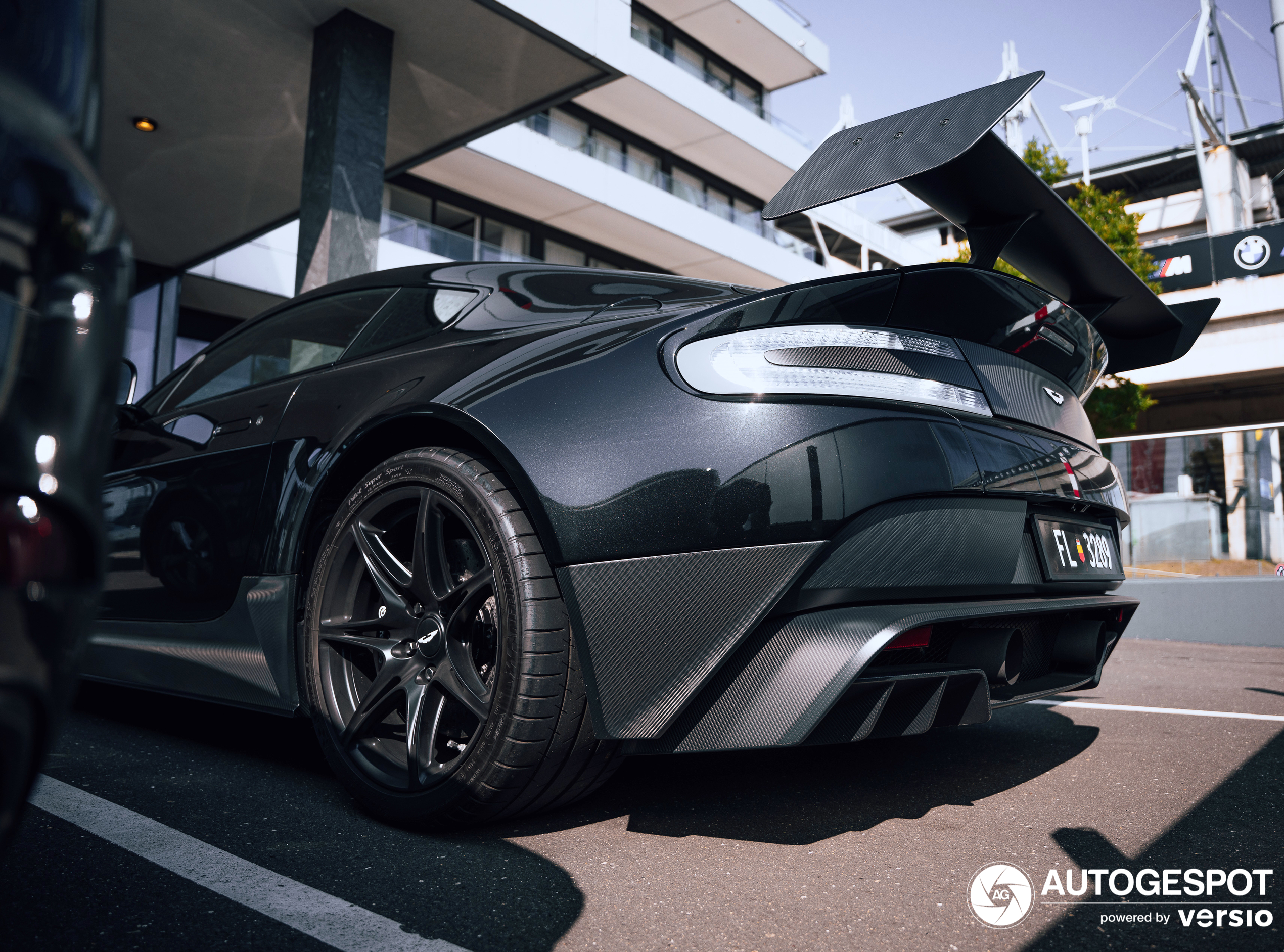 Aston Martin Vantage GT12