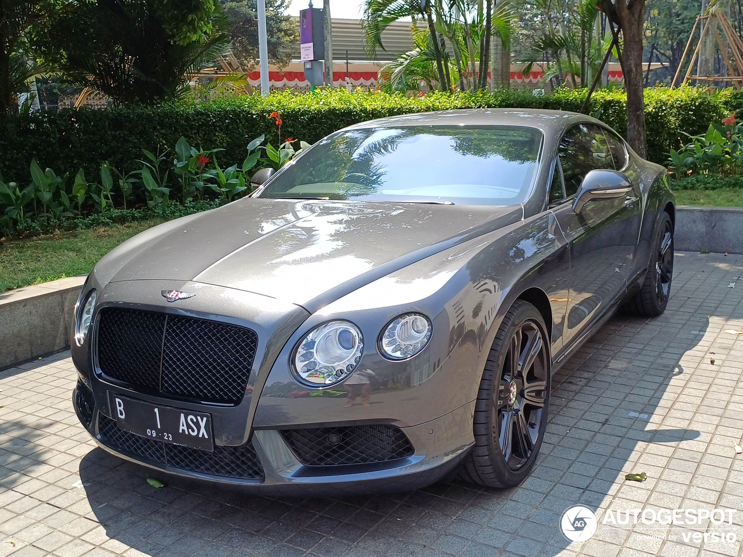 Bentley Continental GT V8