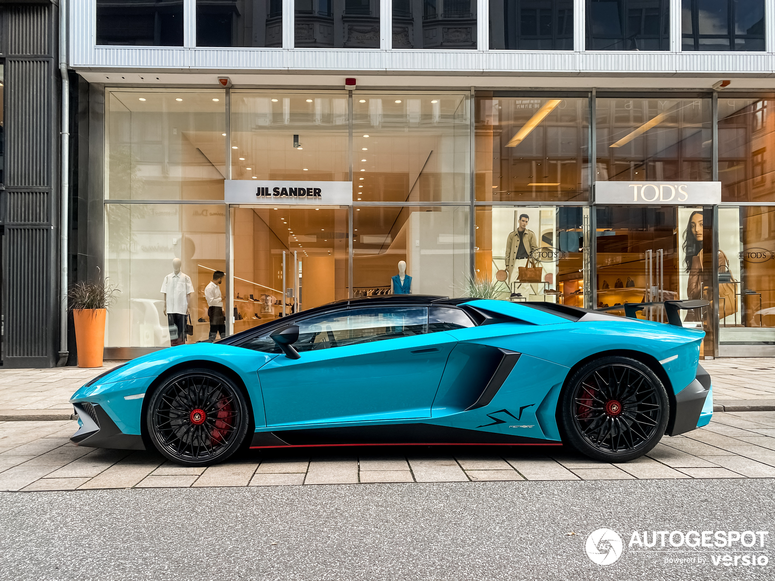 Lamborghini Aventador LP750-4 SuperVeloce Roadster