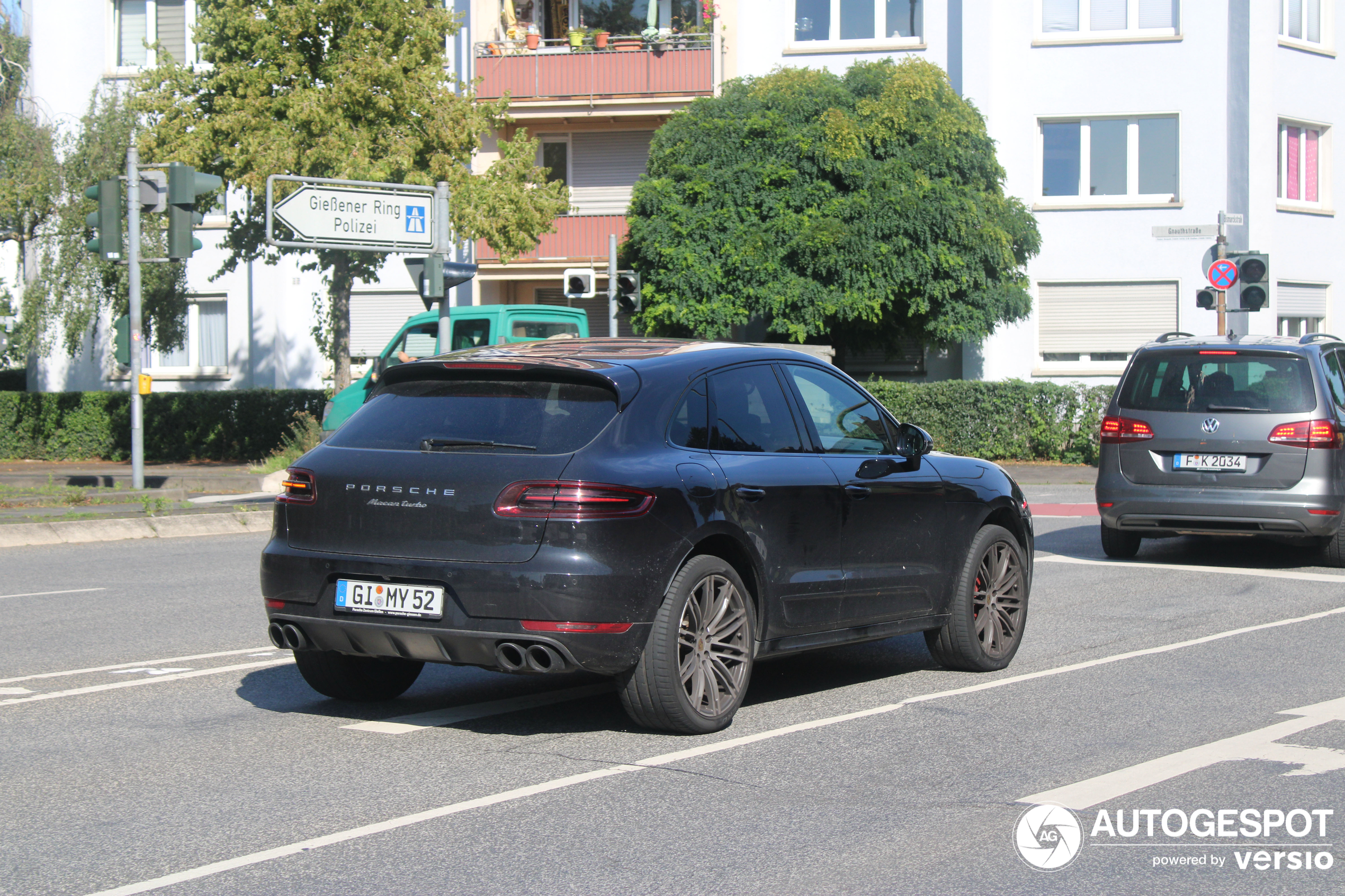 Porsche 95B Macan Turbo