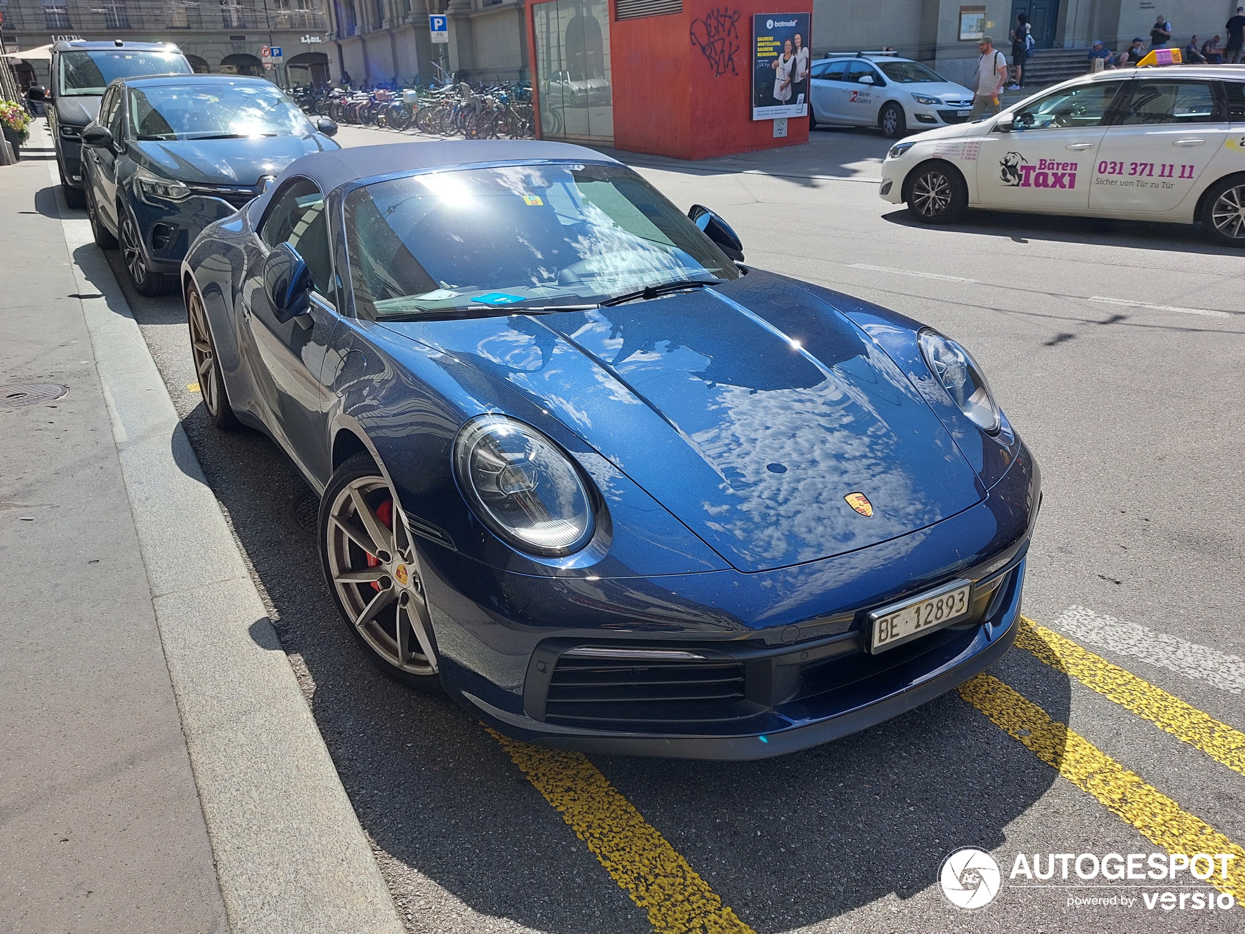 Porsche 992 Carrera 4S Cabriolet