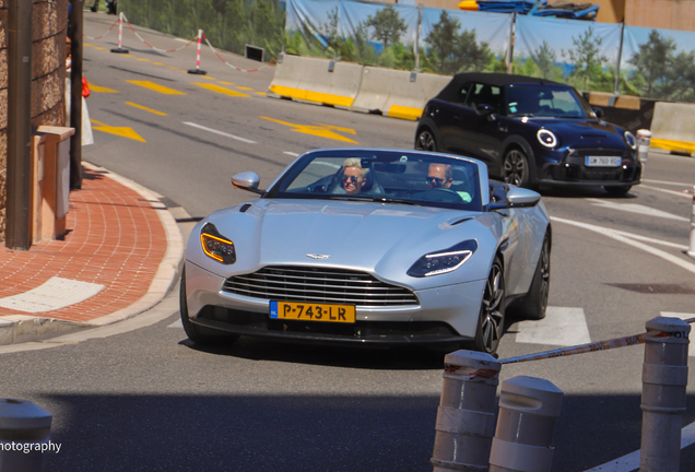 Aston Martin DB11 V8 Volante