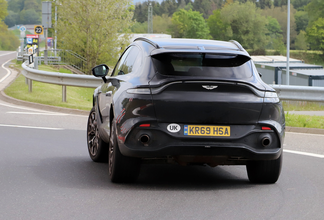 Aston Martin DBX