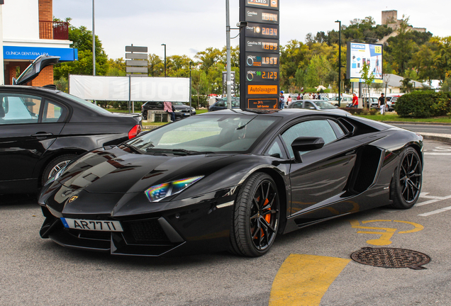 Lamborghini Aventador LP700-4