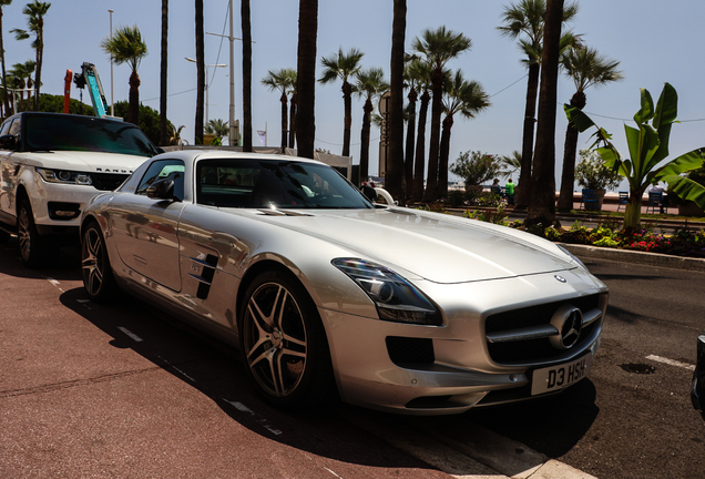 Mercedes-Benz SLS AMG