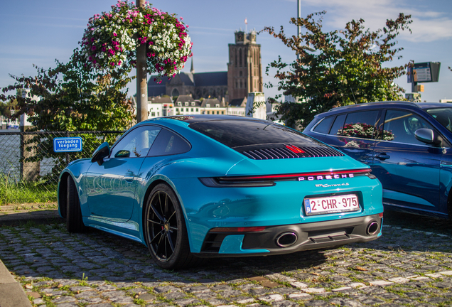 Porsche 992 Carrera 4S